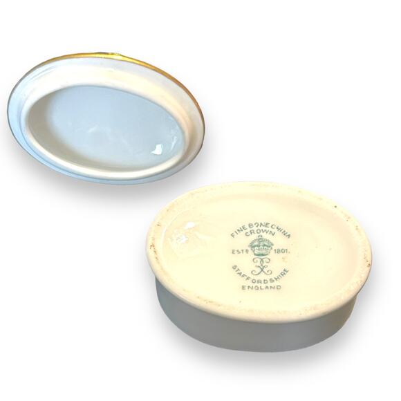 Vintage Crown Staffordshire Fine Bone China Floral Trinket Box - Picture 3 of 4